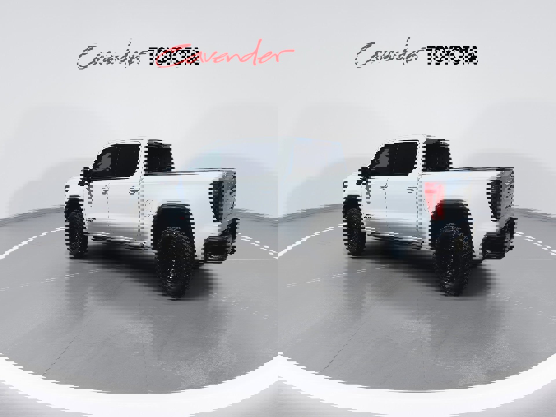 Used 2025 GMC Sierra 1500 AT4X image 6