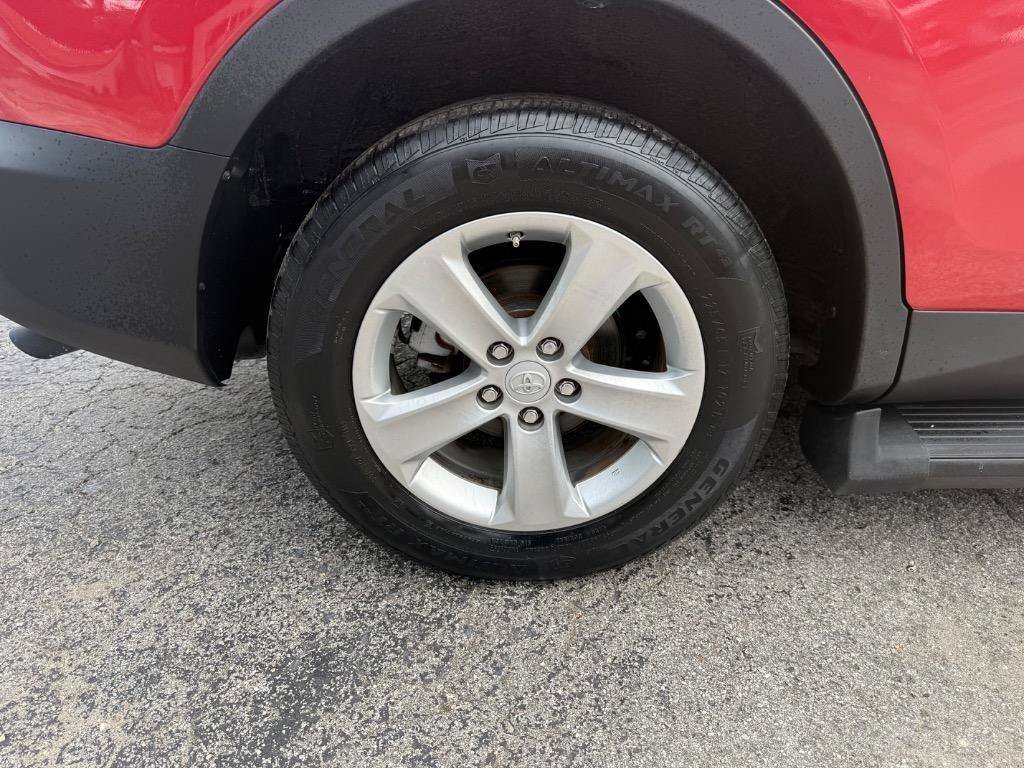 Used 2013 Toyota RAV4 XLE FWD image 15
