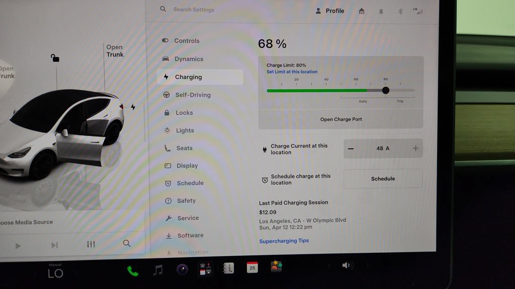 Used 2023 Tesla Model Y Performance AWD/4WD image 19
