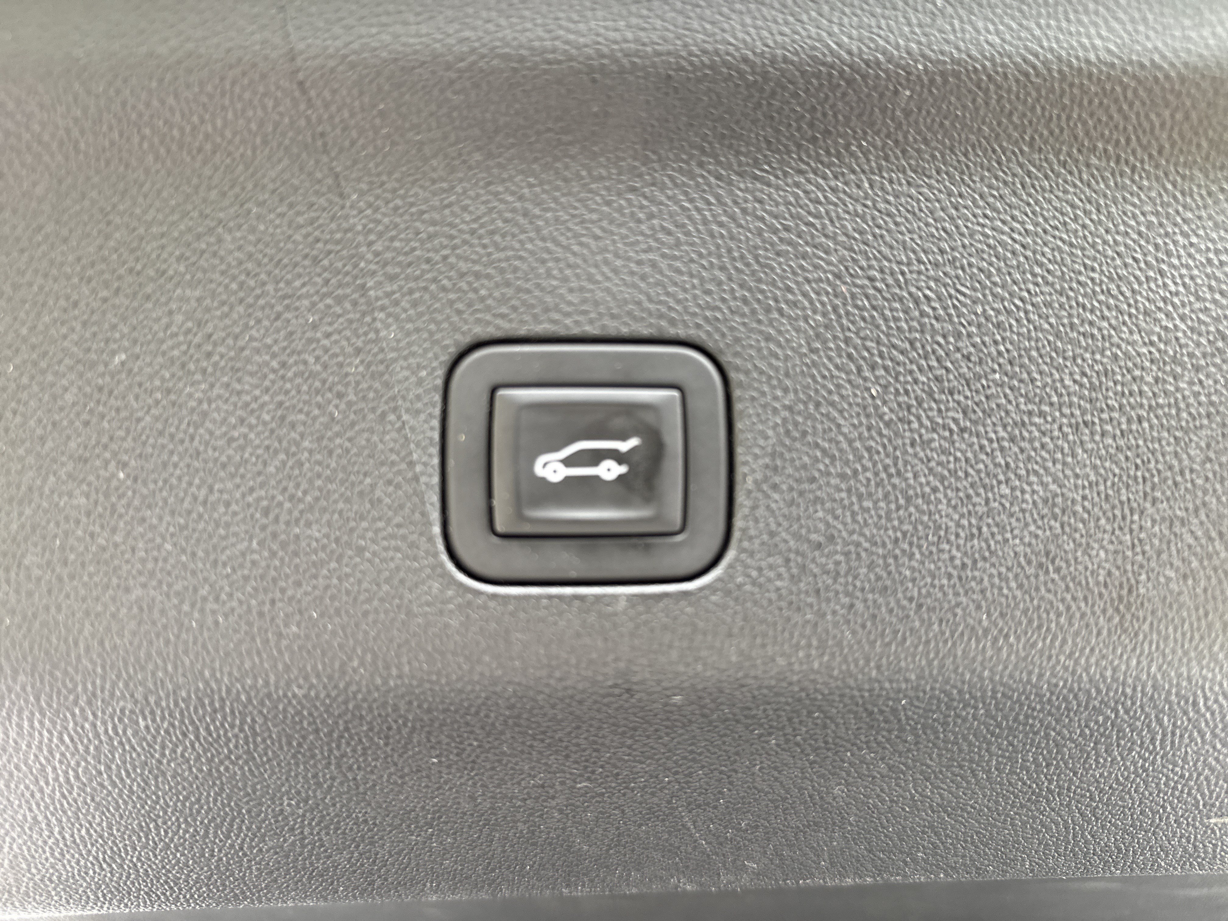 Used 2024 GMC Yukon XL Denali w/ Denali Reserve Package AWD/4WD image 21