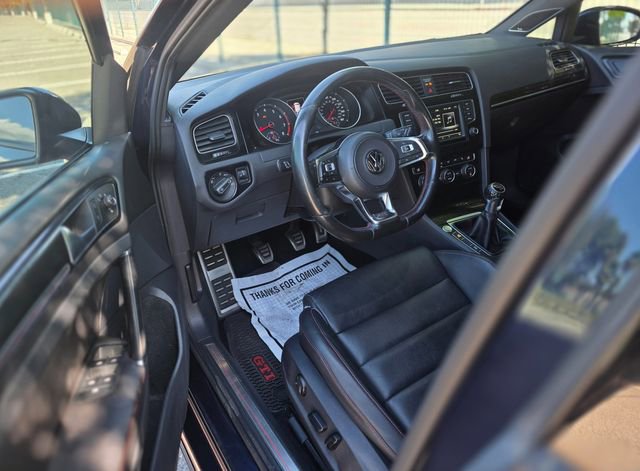 Used 2017 Volkswagen GTI Autobahn image 28