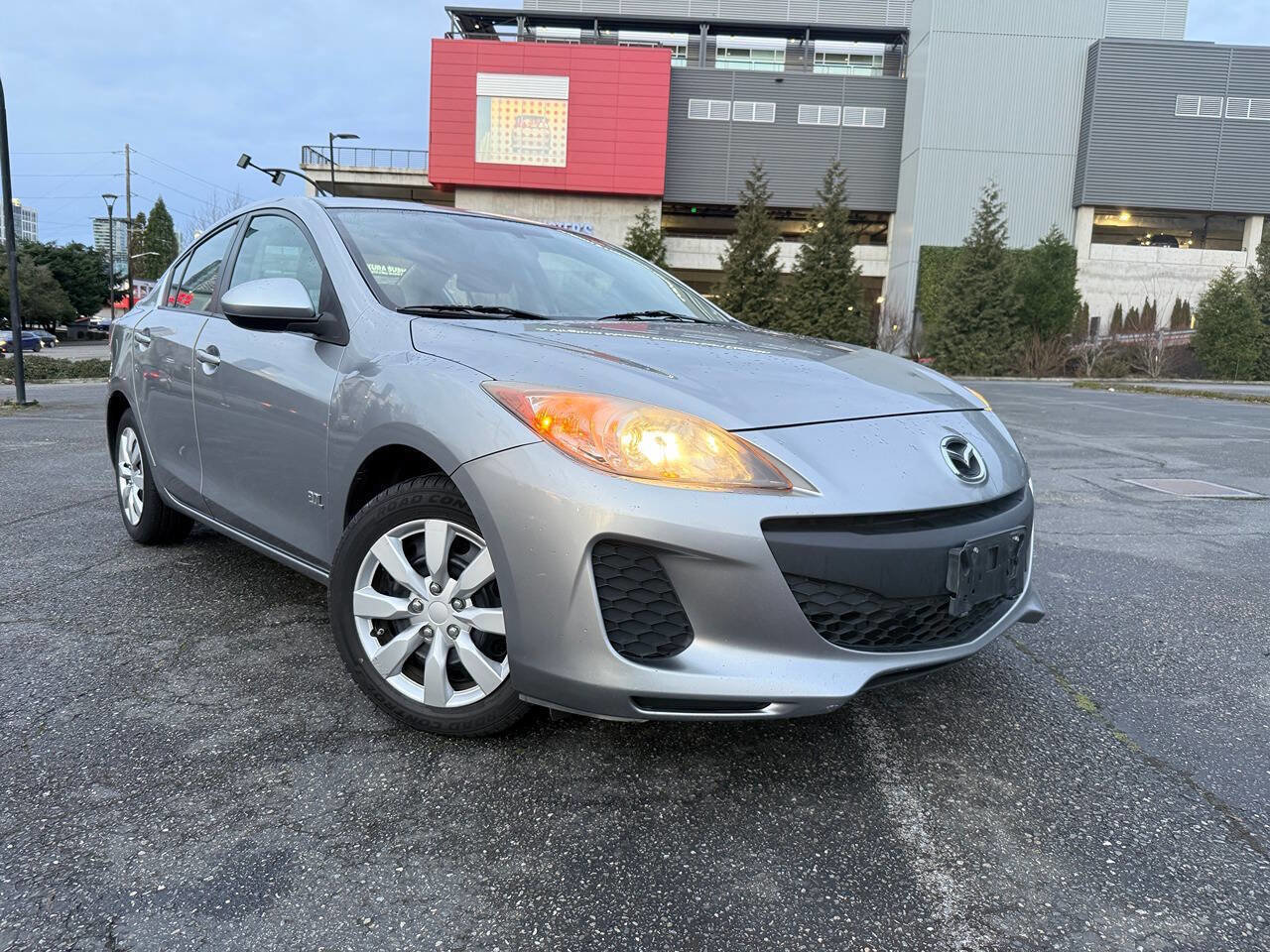Used 2013 MAZDA MAZDA3 i SV w/ Convenience Pkg image 1