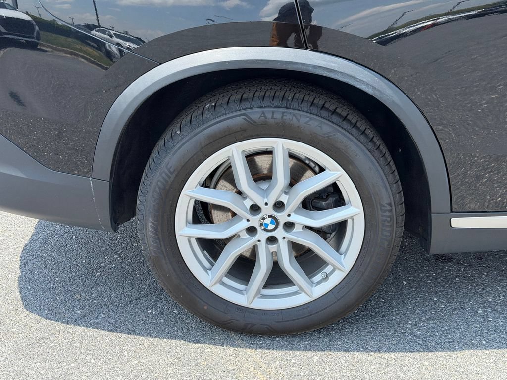 Used 2022 BMW X5 xDrive40i AWD/4WD image 13