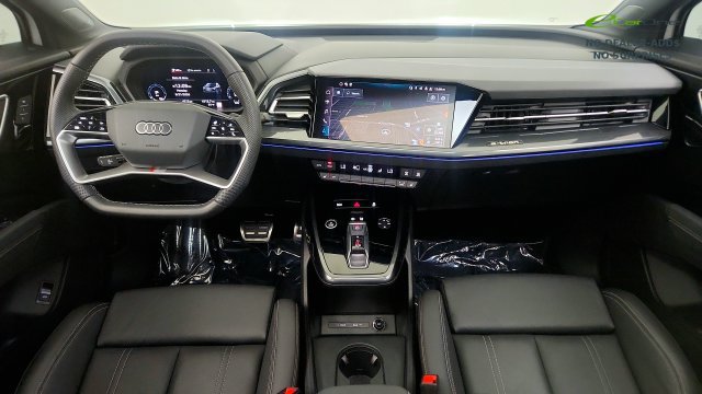 Used 2025 Audi Q4 e-tron Premium Plus w/ Premium Plus AWD/4WD image 56