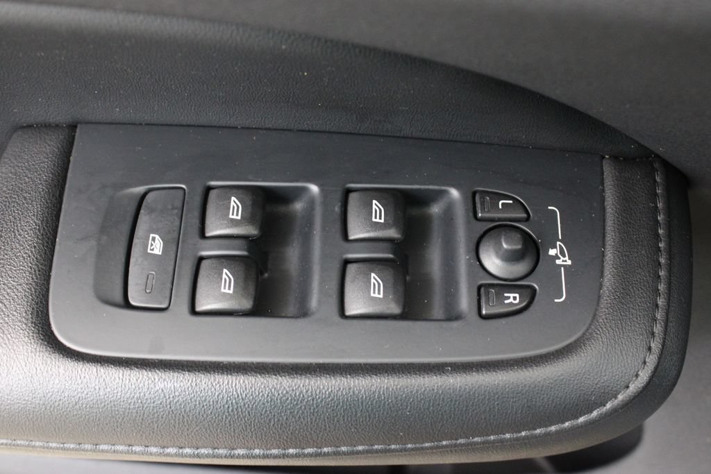 Certified 2024 Volvo S60 B5 Core FWD image 19