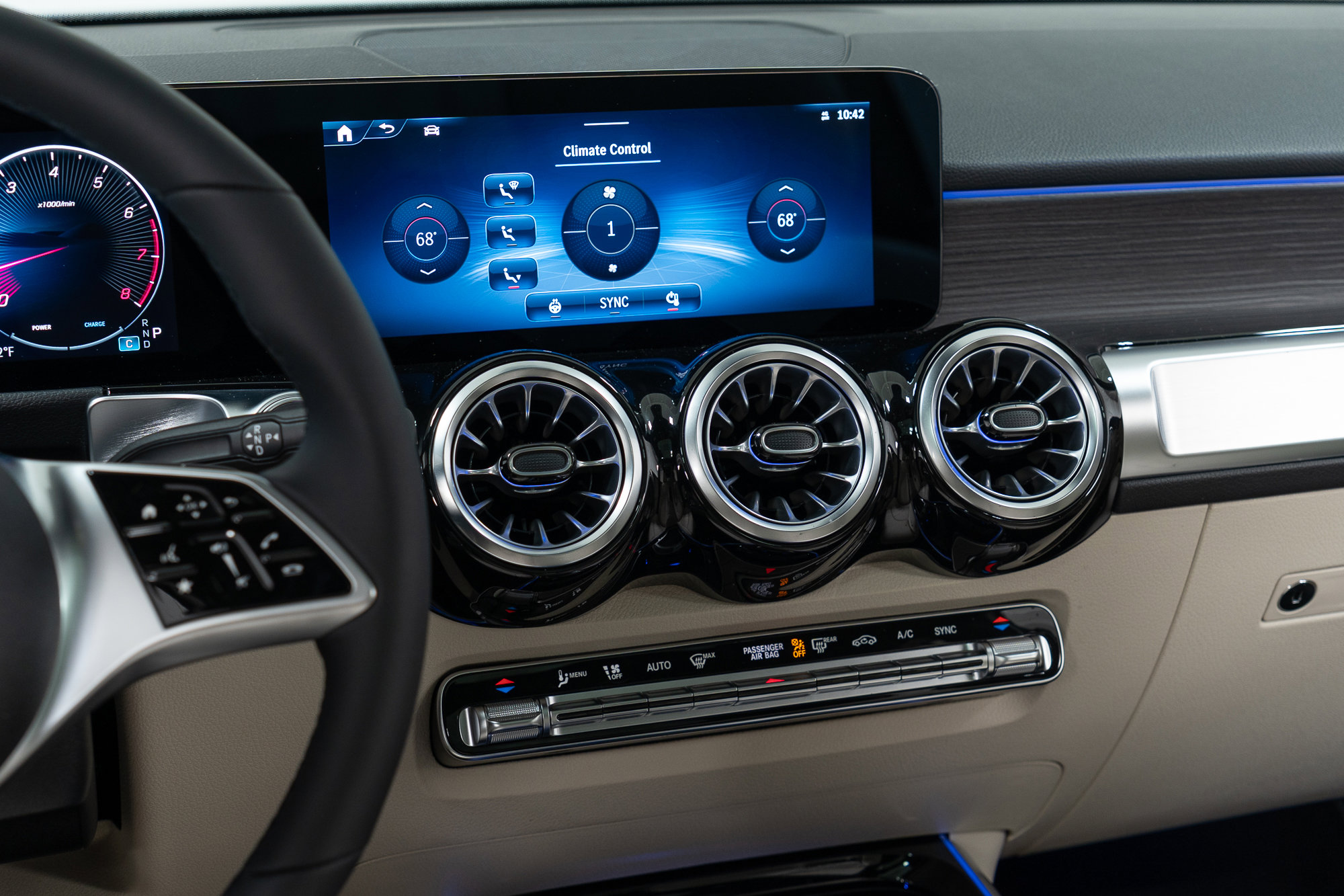 New 2026 Mercedes-Benz GLB 250 4MATIC image 19