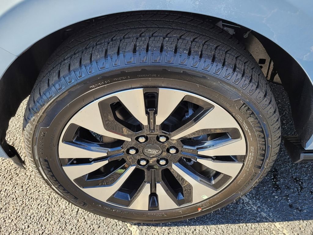 New 2026 Ford Expedition Max Platinum w/ Driver's Package image 20