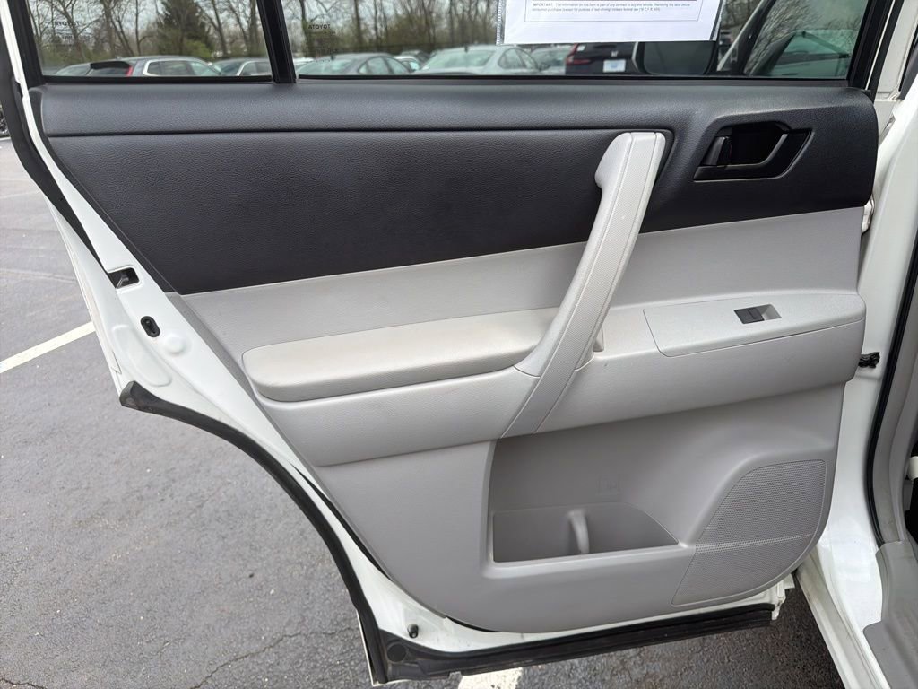 Used 2010 Toyota Highlander 2WD image 19