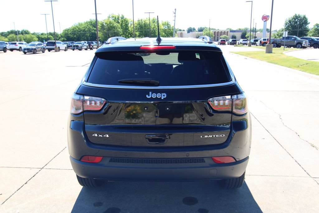 Used 2025 Jeep Compass Limited AWD/4WD image 15