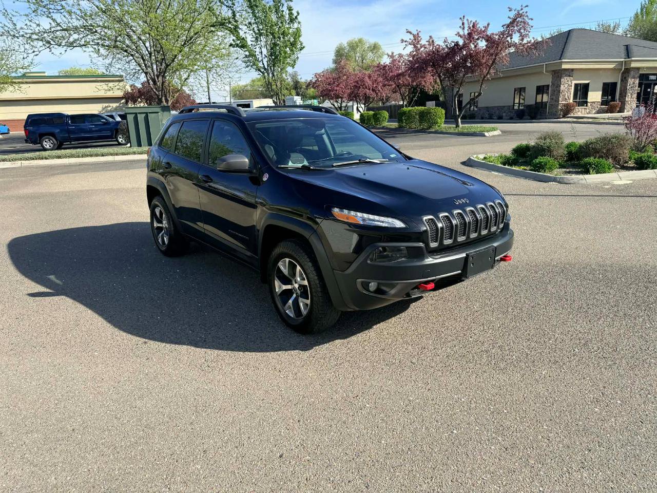 Used 2017 Jeep Cherokee Trailhawk w/ Cold Weather Group image 7