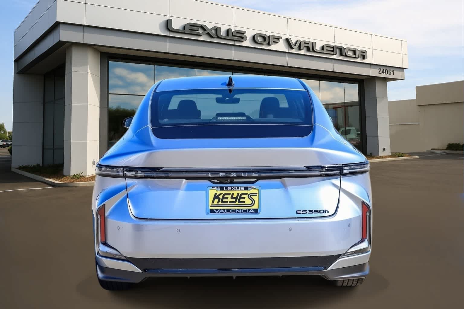 New 2026 Lexus ES 350h w/ Convenience Package FWD image 3