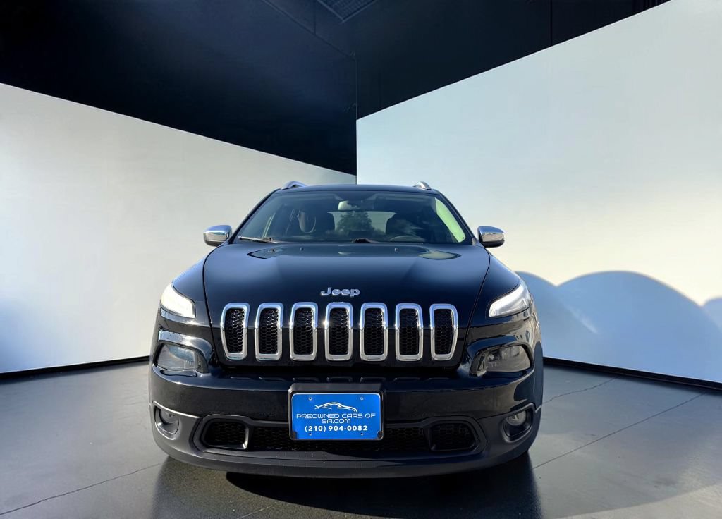 Used 2018 Jeep Cherokee Latitude FWD image 8