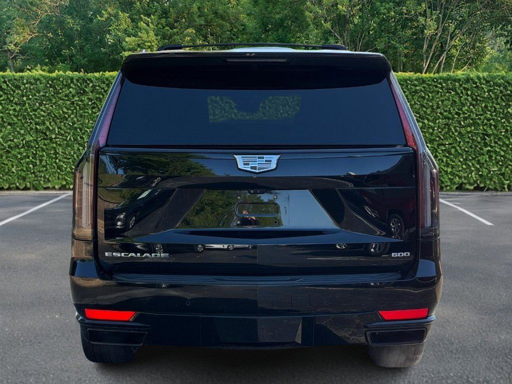 Used 2022 Cadillac Escalade ESV Sport w/ Touring Package AWD/4WD image 5