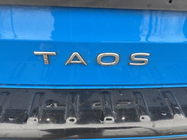 Used 2023 Volkswagen Taos SE w/ Panoramic Sunroof Package image 14