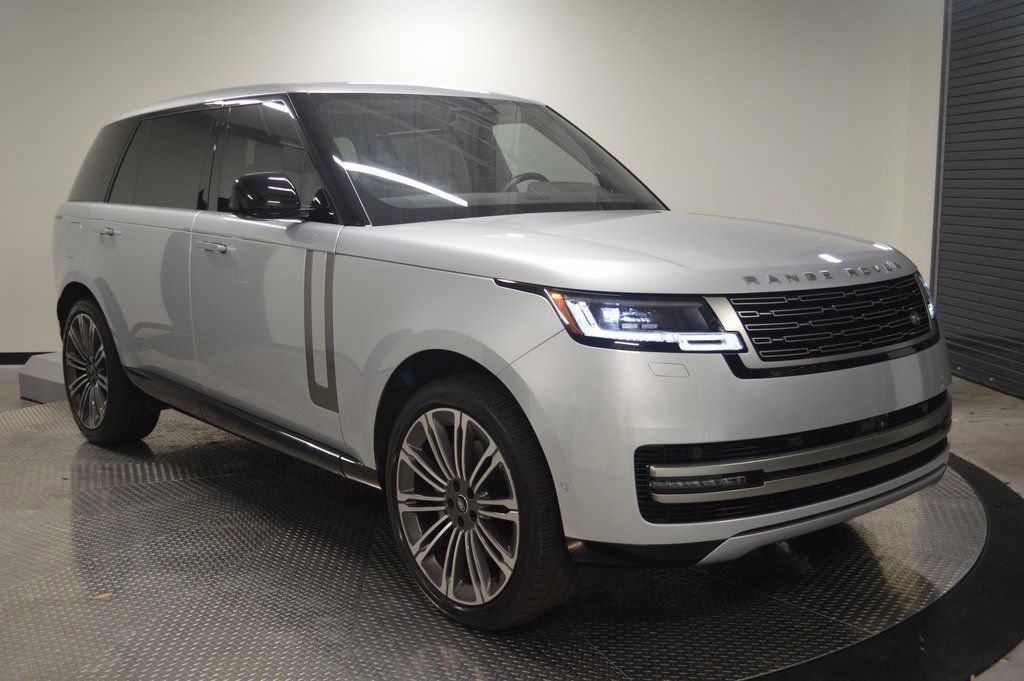 Used 2024 Land Rover Range Rover Long Wheelbase SE image 9