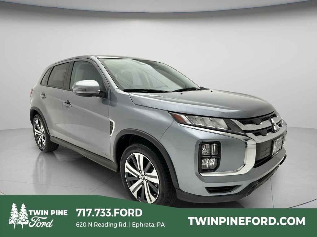 Used 2025 Mitsubishi Outlander Sport SE AWD/4WD image 1
