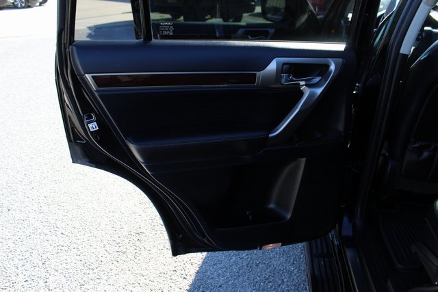 Used 2017 Lexus GX 460 image 15