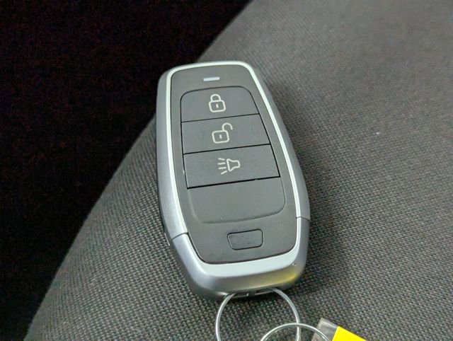 Used 2020 GMC Terrain SLE image 21