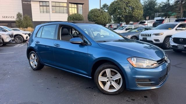 Used 2017 Volkswagen Golf Wolfsburg Edition FWD image 2