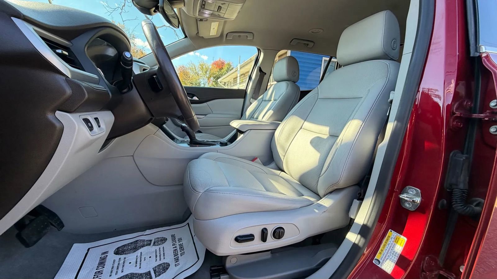 Used 2019 GMC Acadia SLT image 16