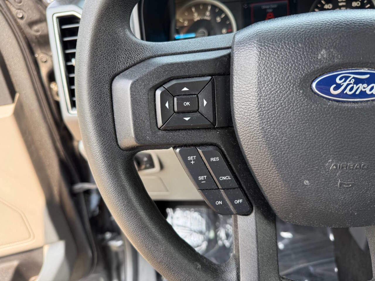 Used 2018 Ford F150 XLT w/ Trailer Tow Package image 15