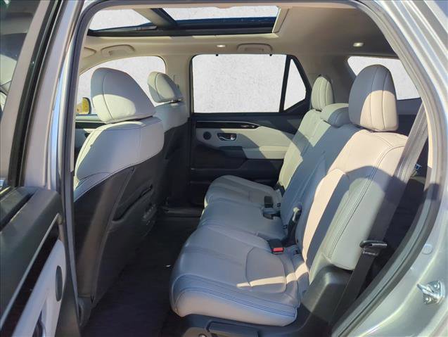 Used 2024 Honda Pilot Touring image 18