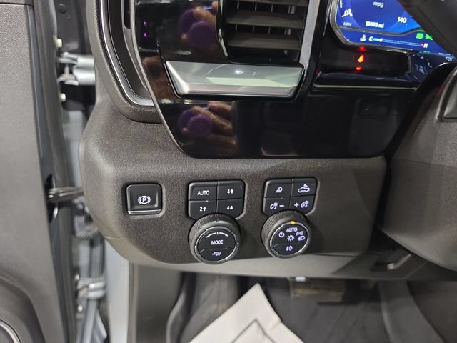 Used 2025 Chevrolet Silverado 3500 LTZ w/ LTZ Plus Package AWD/4WD image 19