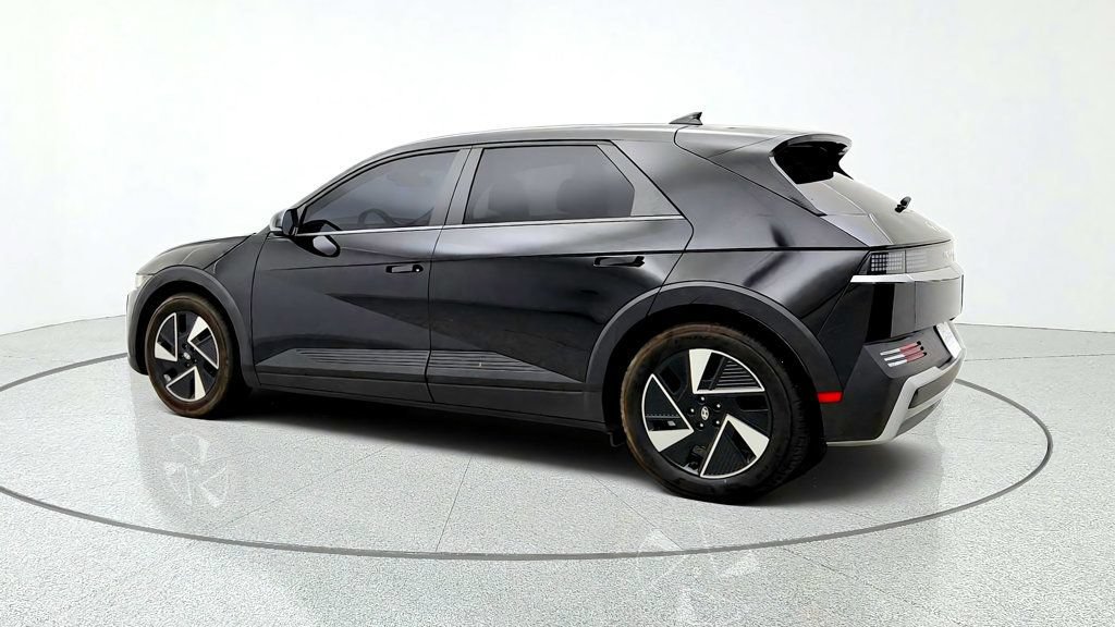 Used 2025 Hyundai Ioniq 5 SE RWD image 7