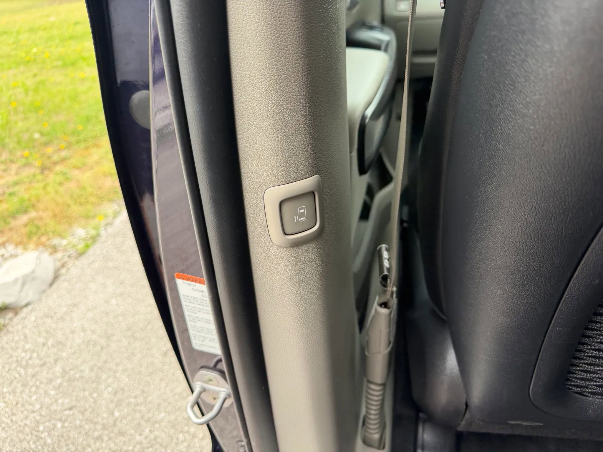 Used 2019 Kia Sedona EX image 15