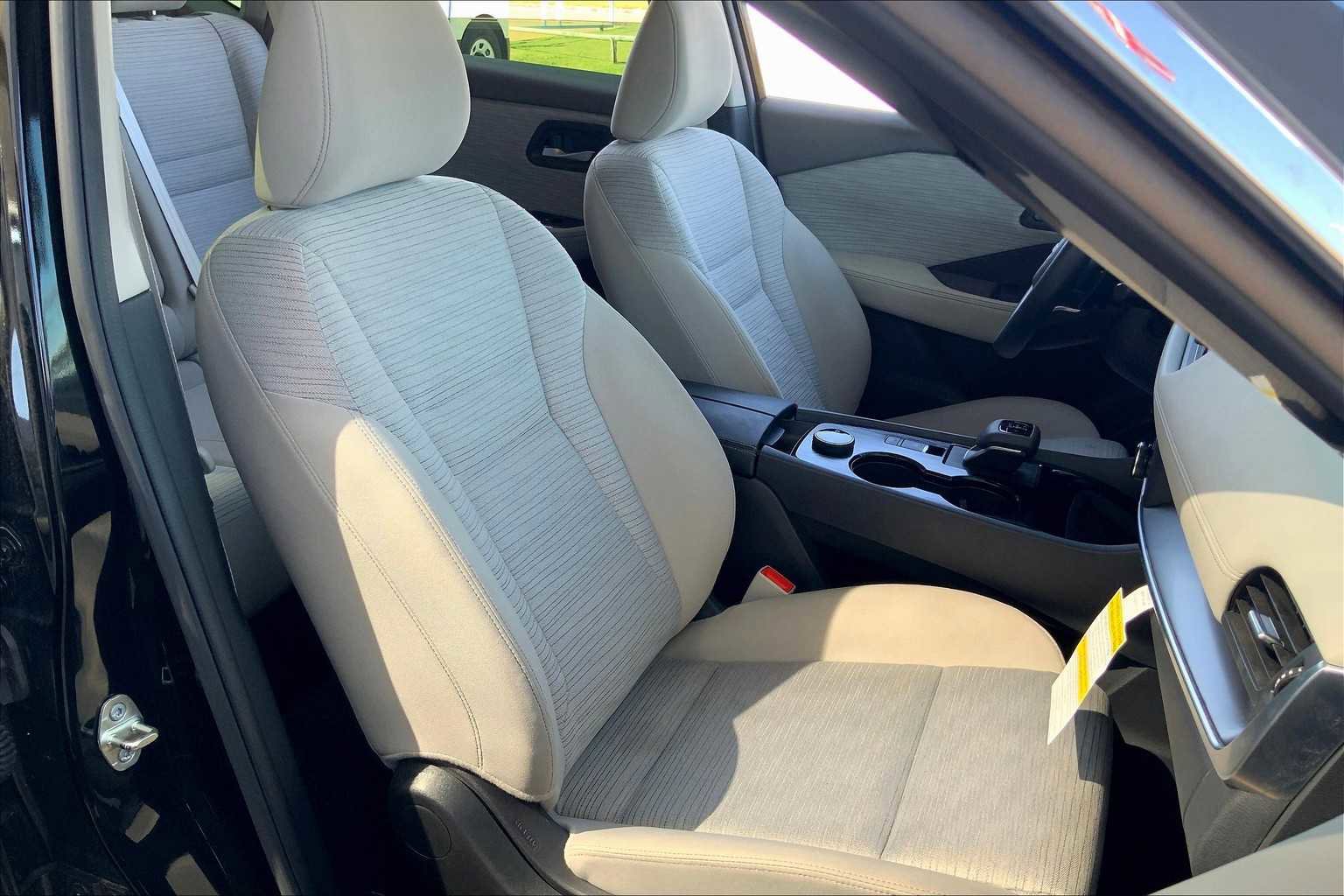 Certified 2023 Nissan Rogue SV AWD/4WD image 9