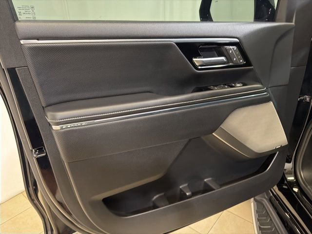 Used 2025 GMC Sierra EV Denali image 9