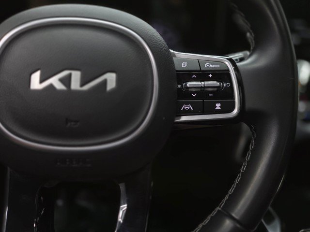 Used 2022 Kia Sorento SX AWD/4WD image 19