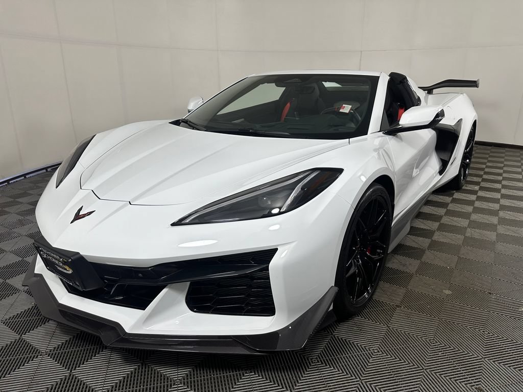 Used 2024 Chevrolet Corvette Z06 w/ Z07 Performance Package RWD image 31