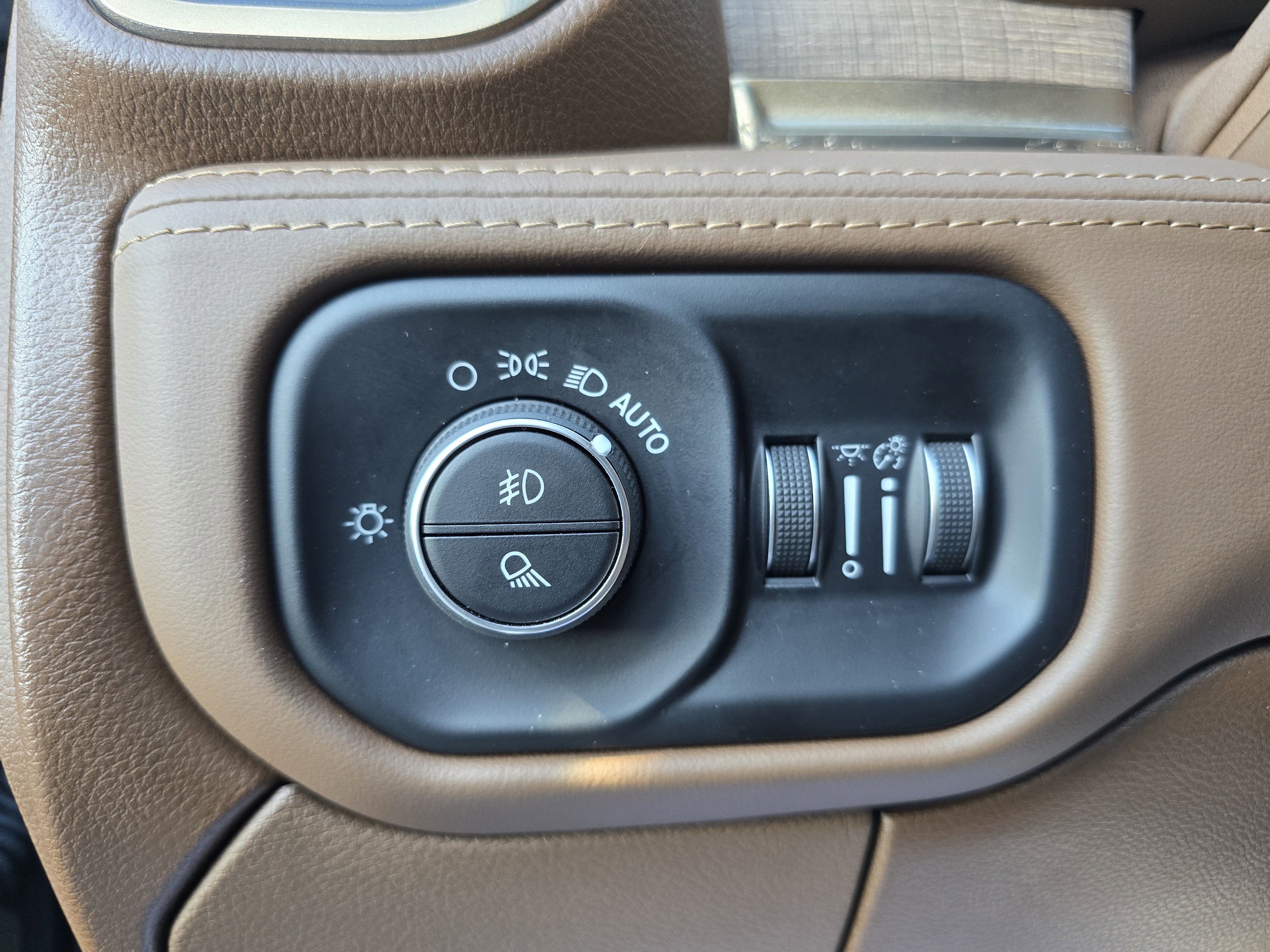 Used 2024 RAM 3500 Limited image 20