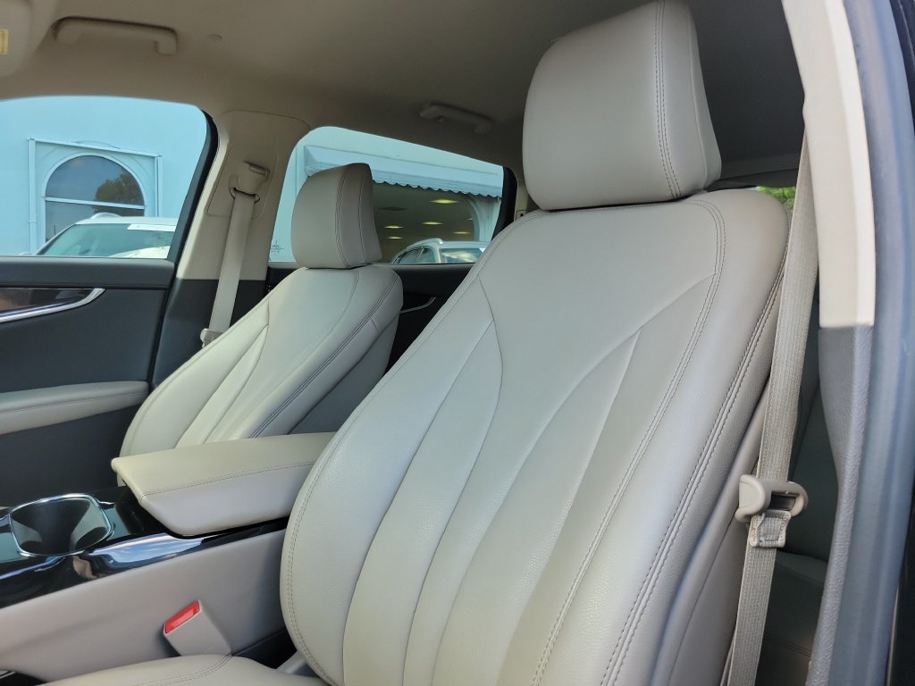 Certified 2022 Lincoln Nautilus FWD w/ Premium Package image 13