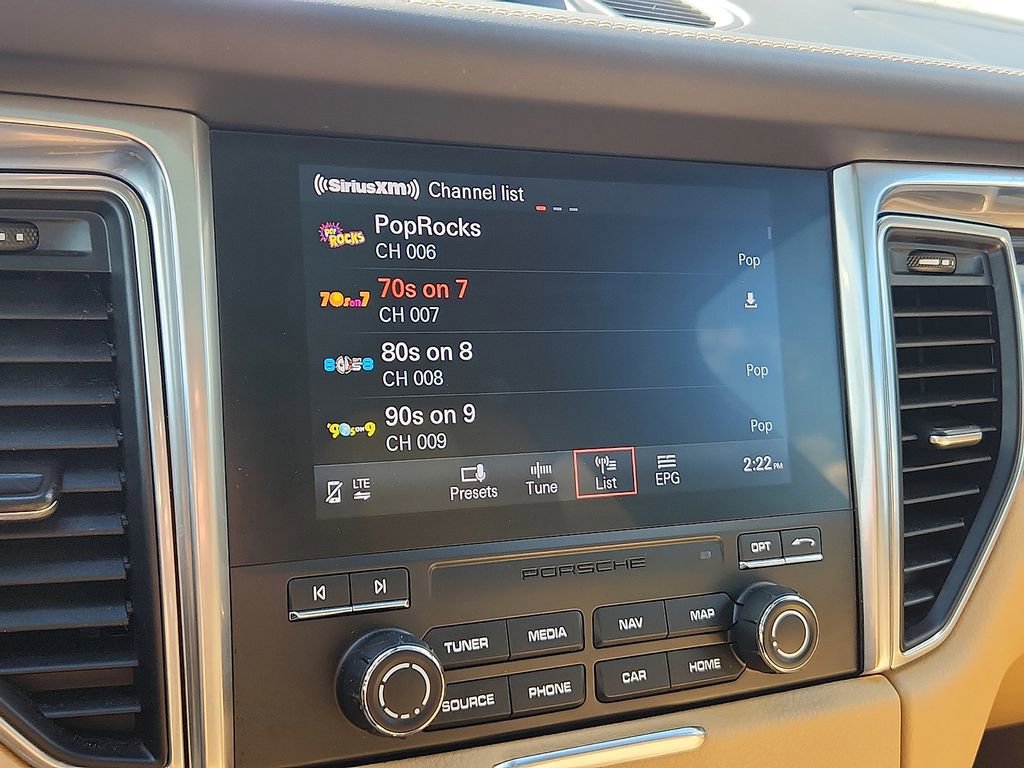 Used 2018 Porsche Macan Sport Edition image 19