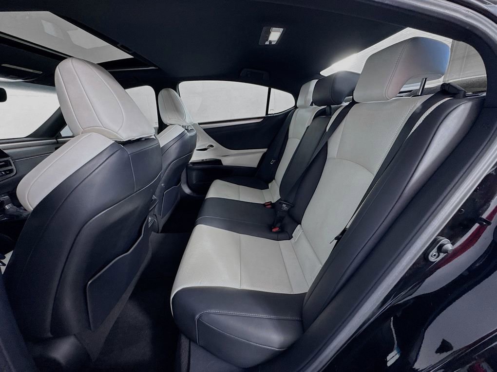 Used 2023 Lexus ES 350 F Sport w/ Accessory Package (Z2) image 28