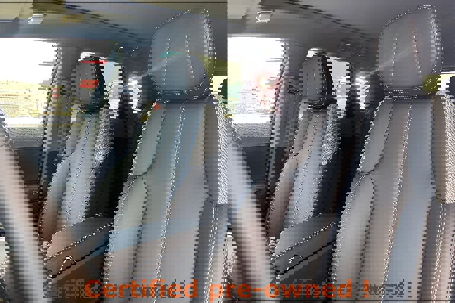 Certified 2025 Cadillac Optiq Sport 1 w/ LPO, ONYX Package image 12