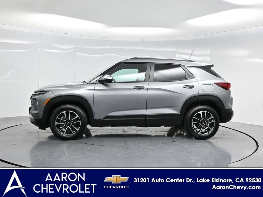 New 2025 Chevrolet TrailBlazer LT w/ Convenience Package FWD image 36