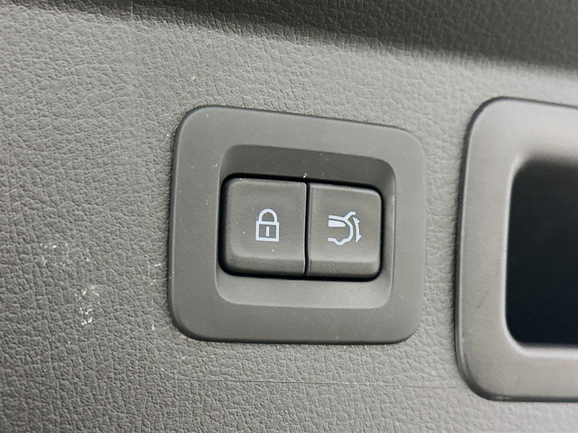 Used 2025 MAZDA CX-50 AWD 2.5 S w/ Premium Package image 30