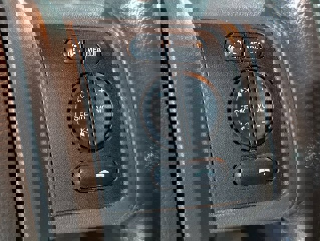 Used 2016 Ford F250 Lariat w/ Chrome Package image 32