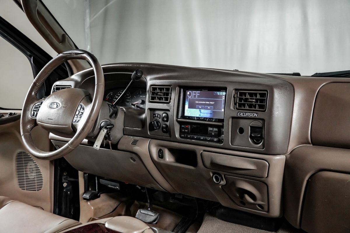 Used 2004 Ford Excursion Limited AWD/4WD image 21