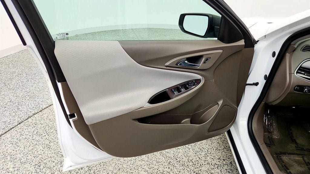 Used 2018 Chevrolet Malibu LS FWD image 10