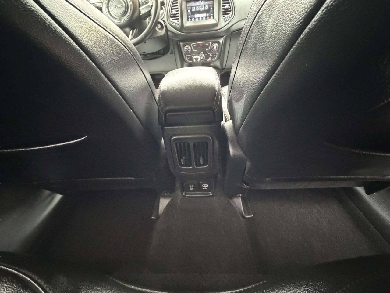 Used 2019 Jeep Compass Latitude AWD/4WD image 24