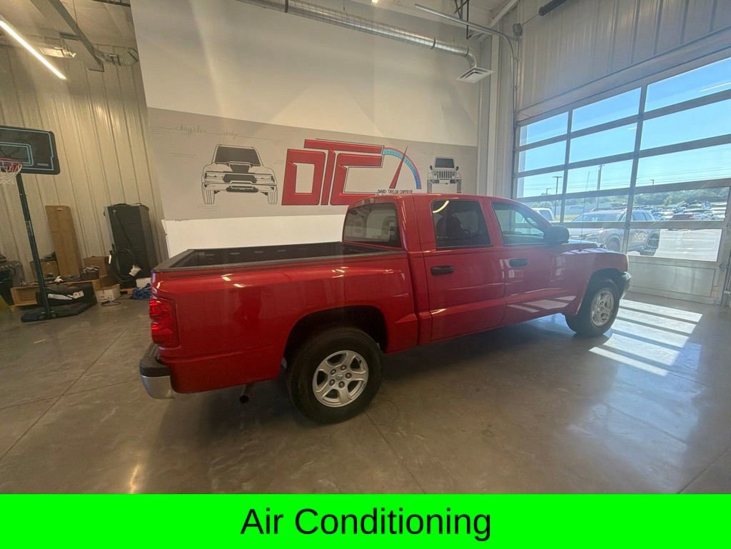 Used 2005 Dodge Dakota SLT RWD image 4