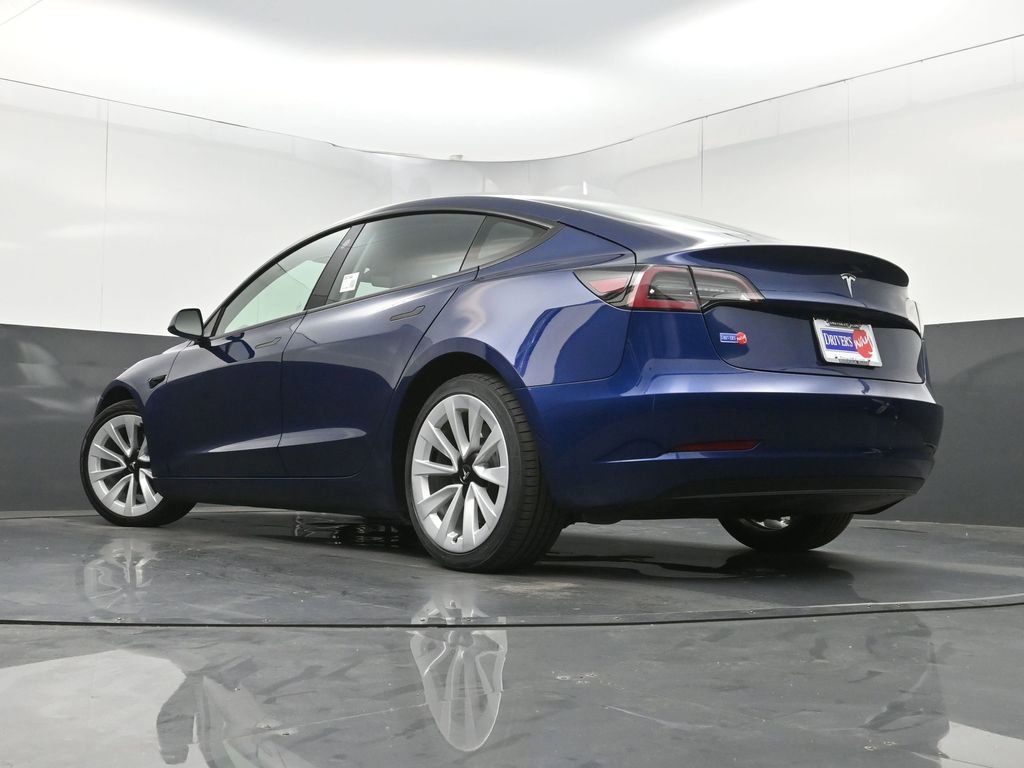 Used 2023 Tesla Model 3 Standard Range image 27