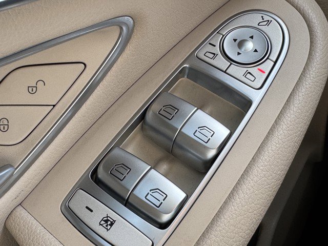 Used 2019 Mercedes-Benz GLC 300 image 29