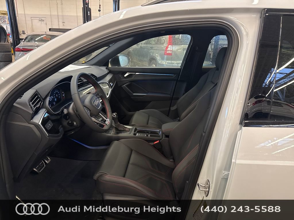 Used 2025 Audi Q3 2.0T Premium Plus w/ Premium Plus Package image 11