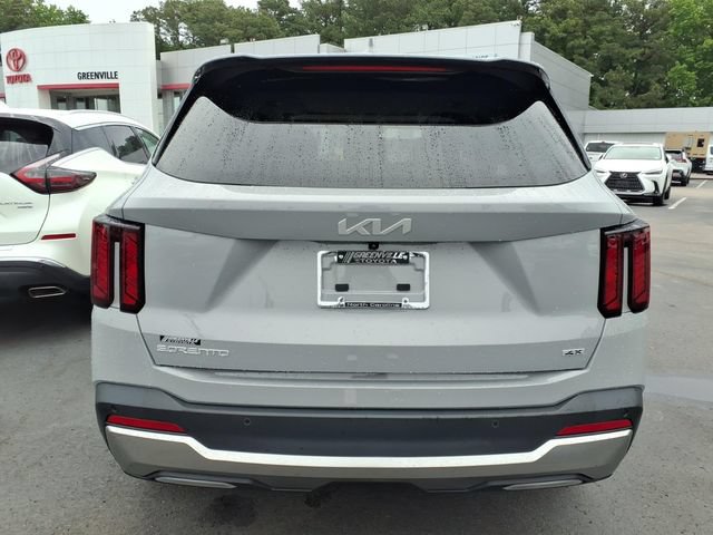 Used 2025 Kia Sorento S w/ Panoramic Sunroof Package AWD/4WD image 2