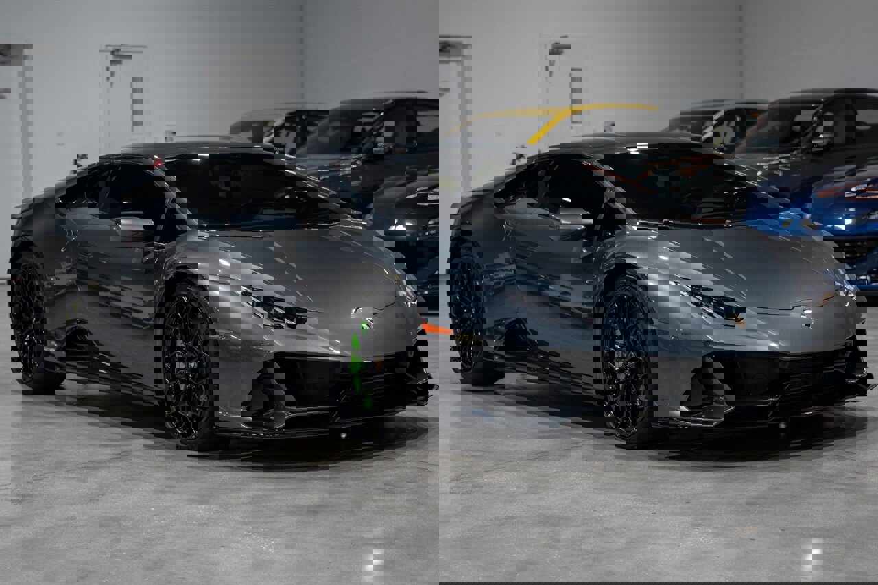 Used 2020 Lamborghini Huracan EVO image 16